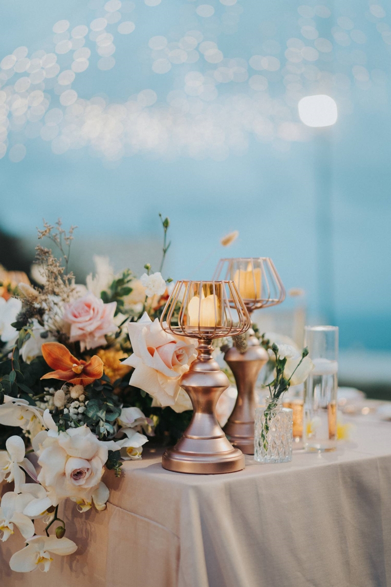 Romantic Modern Wedding at Alila Uluwatu Bali 11